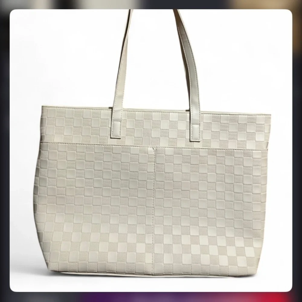 Tahari NWT Shoulder Tote Bag Zipper Faux Leather Brand New Will Accept Offers